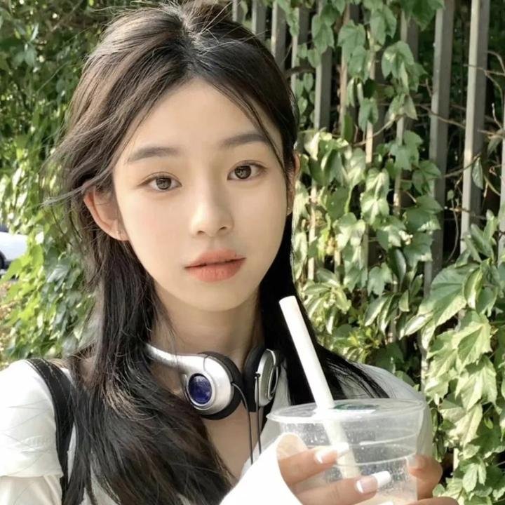 母亲面前无姓氏